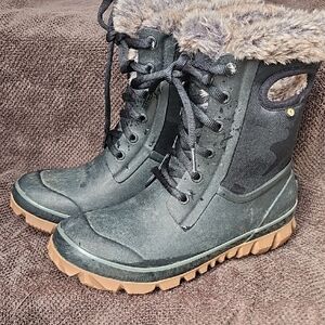 Women's Bogs Black Winter Boots Sz 8